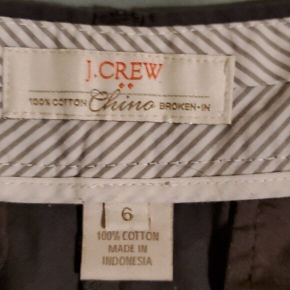 J CREW WOMAN CHINOVBROKEN -IN SHORTS GRAY - Picture 2 of 6
